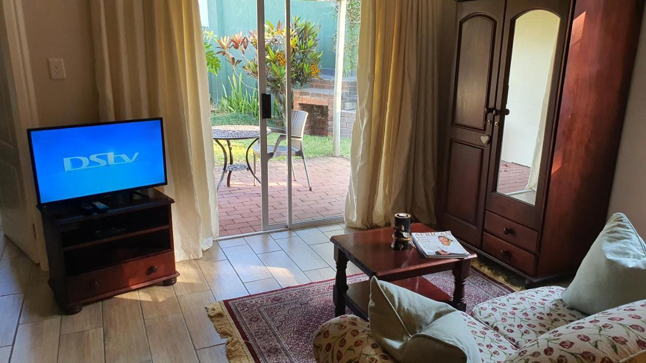 The Lazy Lizard Hotell Durban Eksteriør bilde